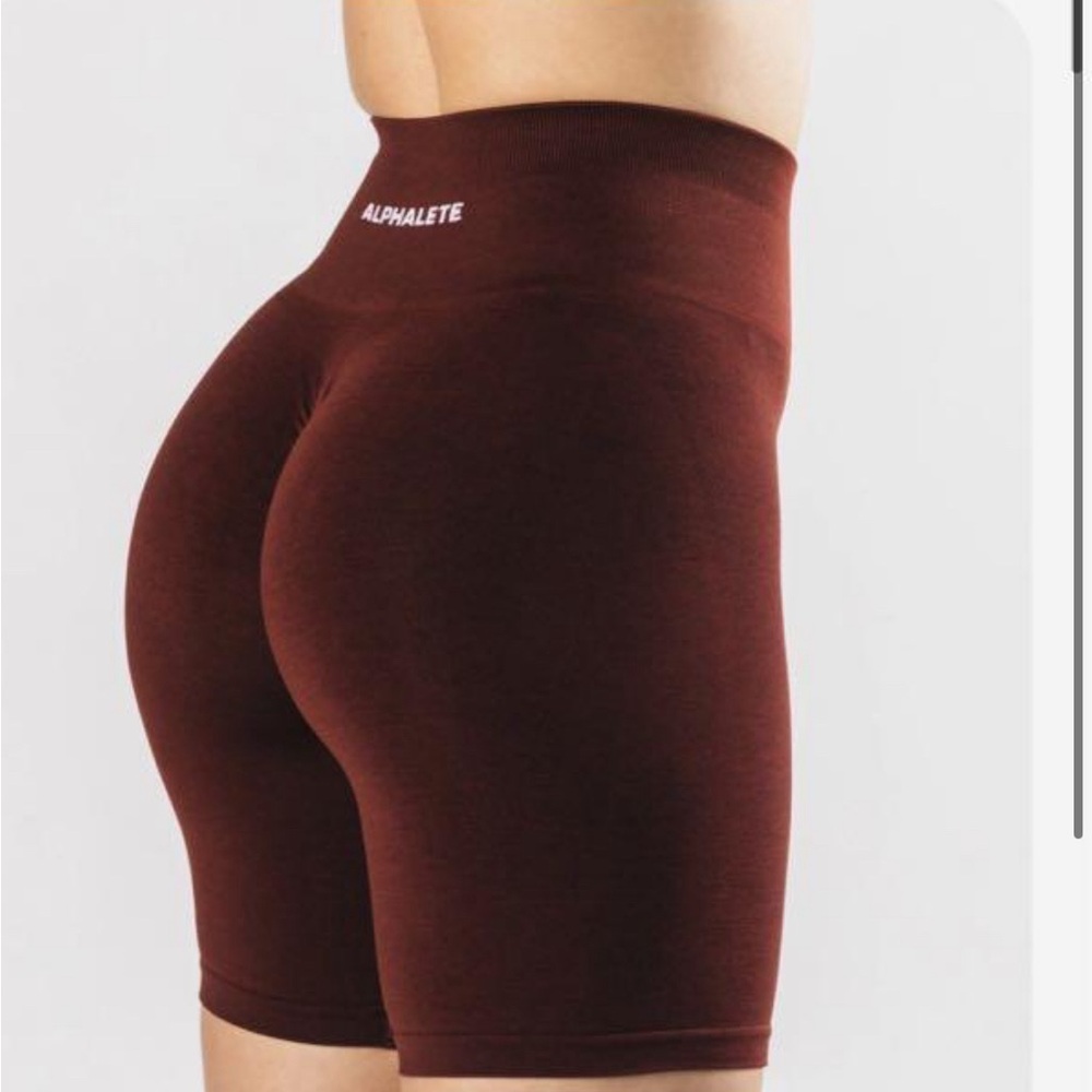 Alphalete Amplify 6.5 short